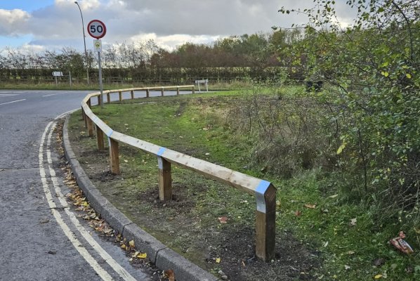 *Attention residents* damaged fencing by the A6175 opposite Heath school (wildflower area)